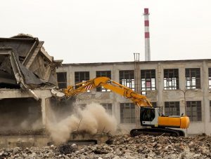 Снос и демонтаж зданий в Тюмени